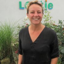 melanie-poupin melanie-poupin